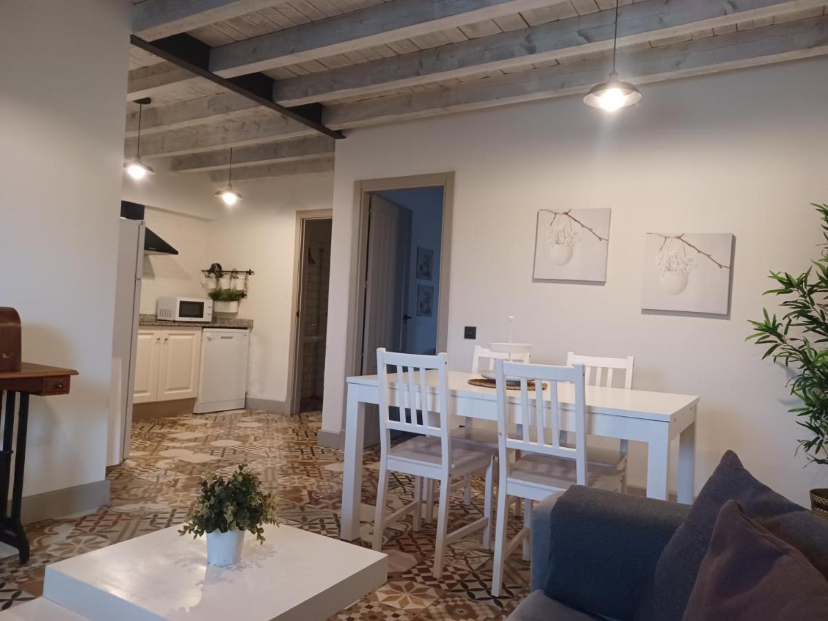 Apartamentos El Llanin Cangas de Onís Exterior foto