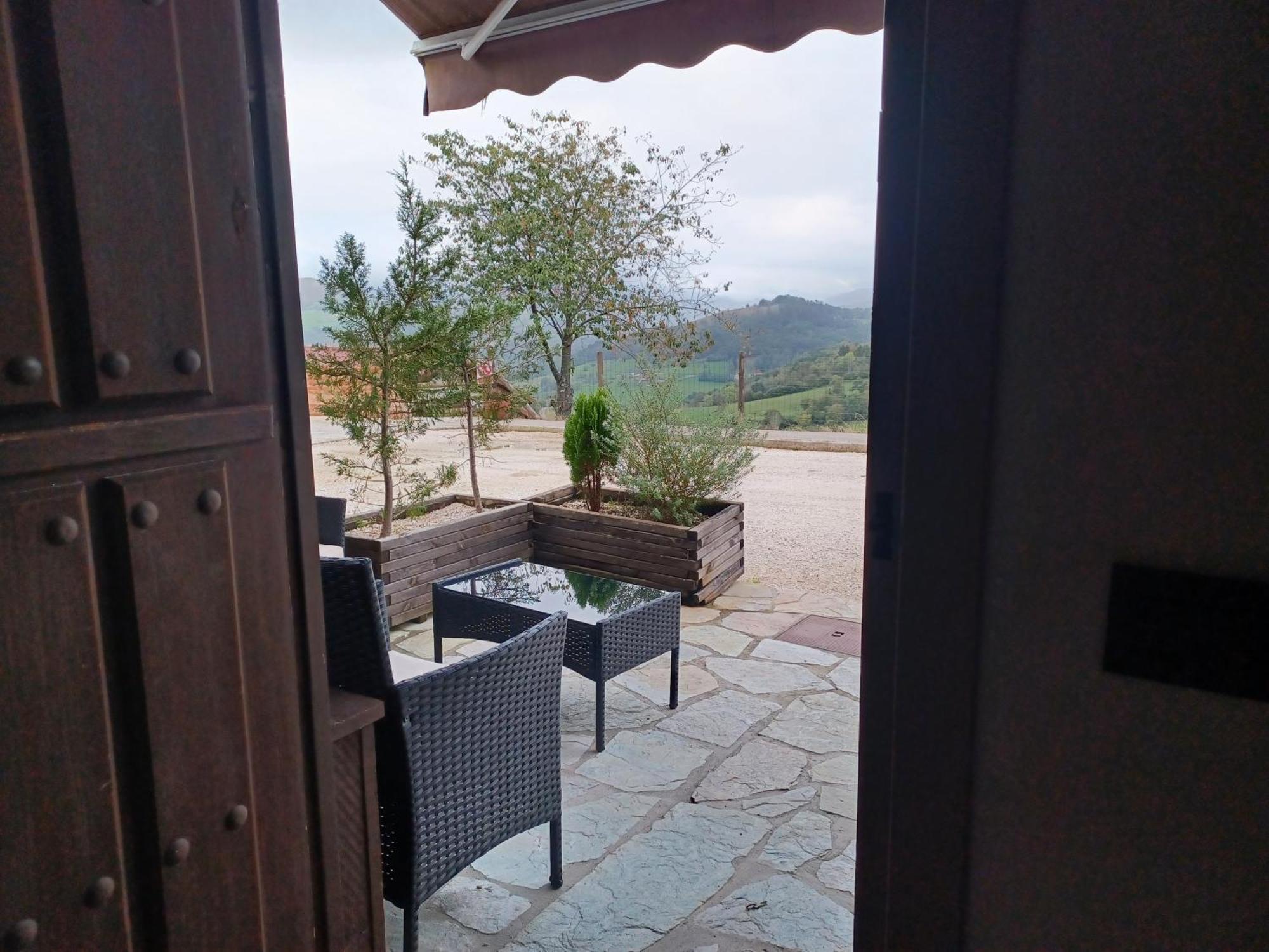 Apartamentos El Llanin Cangas de Onís Quarto foto