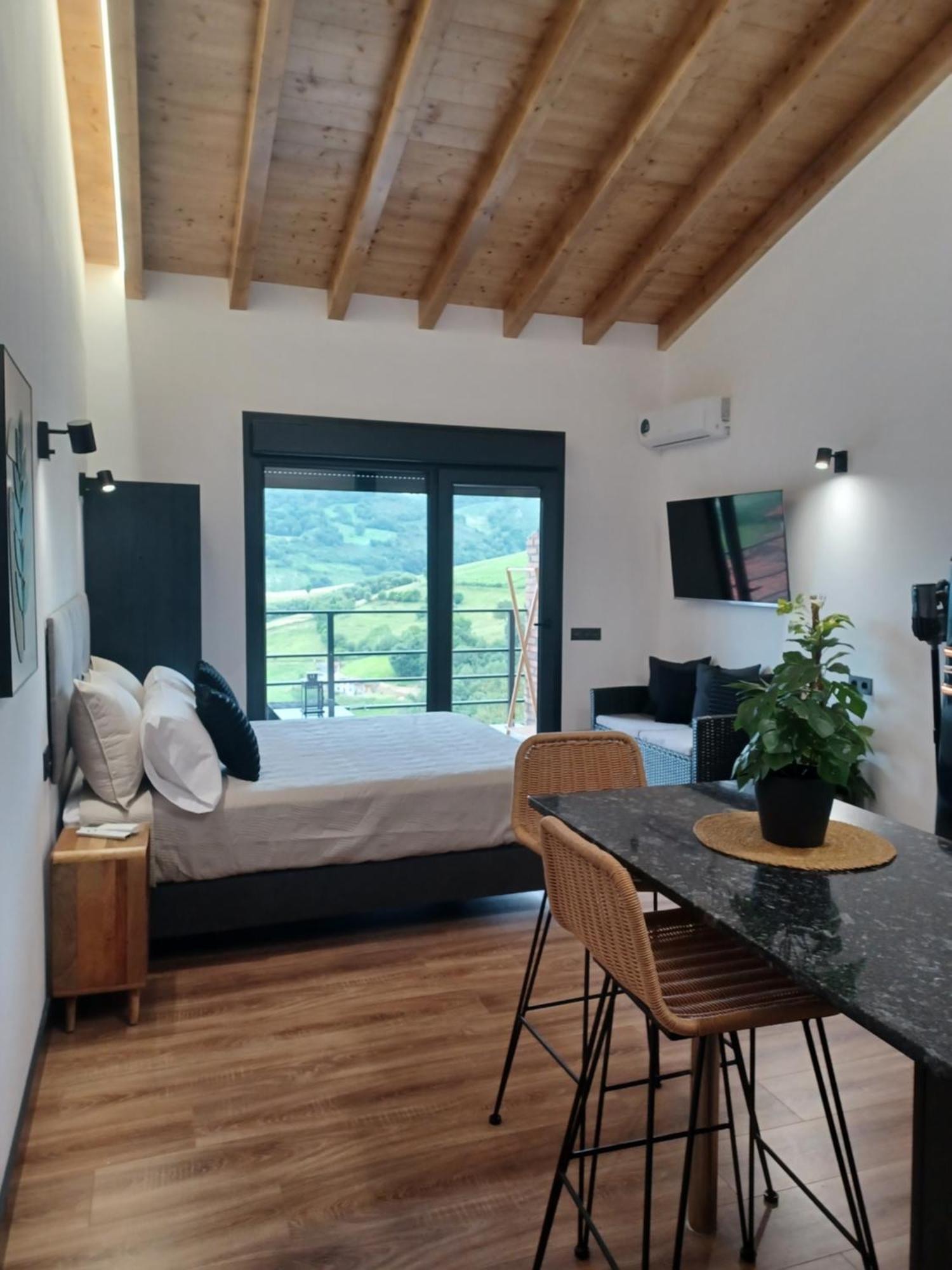 Apartamentos El Llanin Cangas de Onís Exterior foto