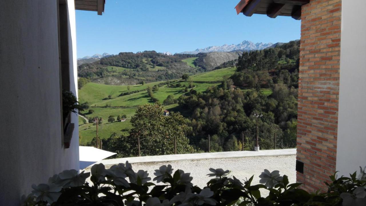 Apartamentos El Llanin Cangas de Onís Exterior foto