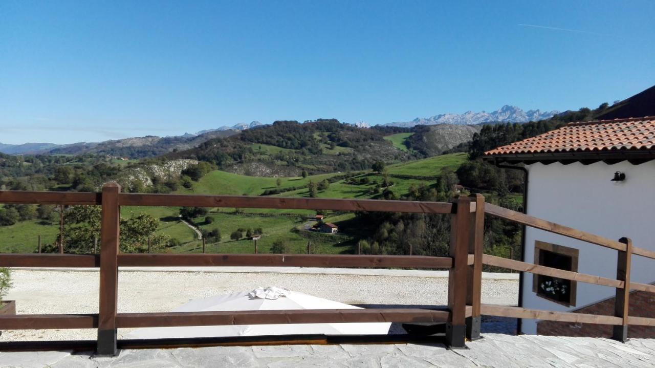 Apartamentos El Llanin Cangas de Onís Exterior foto